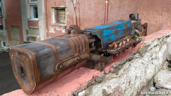 俄国手工帝打造超炫酷《辐射4》高斯步枪 售价7300元