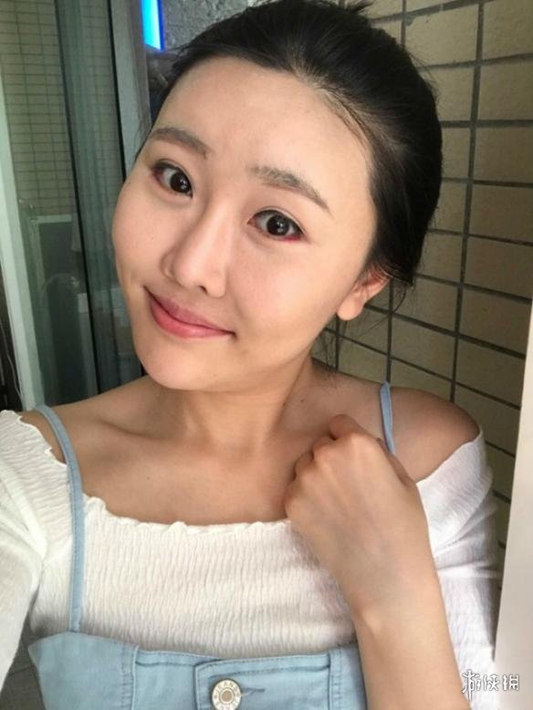 女主播阿怡晒真素颜照吓坏网友 被吐槽提前进入更年期