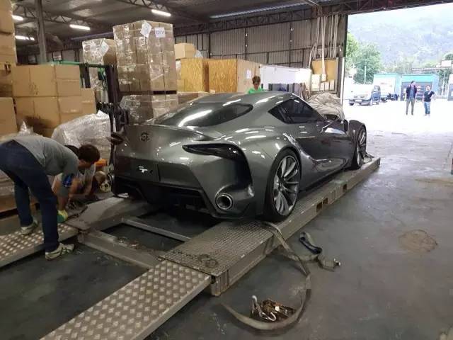 全新宝马Z4和丰田新Supra竟有血缘关系，论拉风撩妹谁更强？