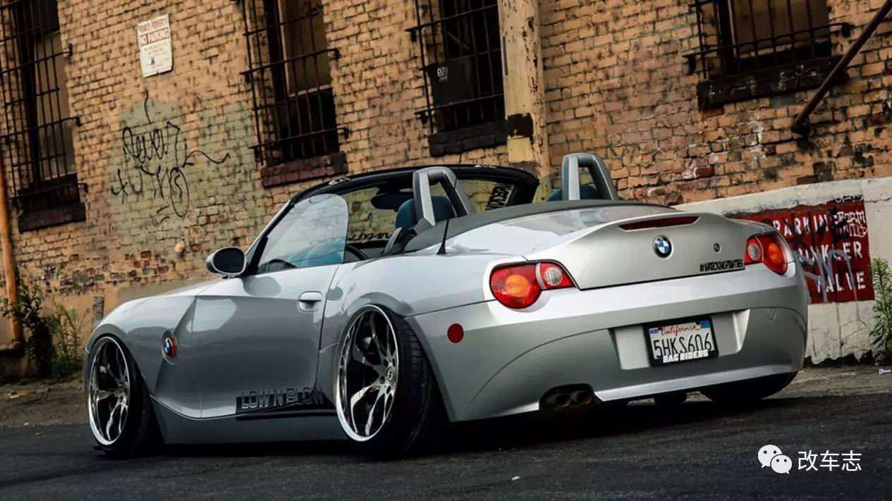 全新宝马Z4和丰田新Supra竟有血缘关系，论拉风撩妹谁更强？