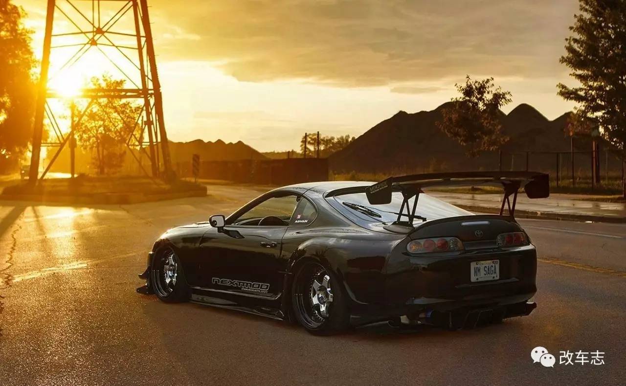 全新宝马Z4和丰田新Supra竟有血缘关系，论拉风撩妹谁更强？