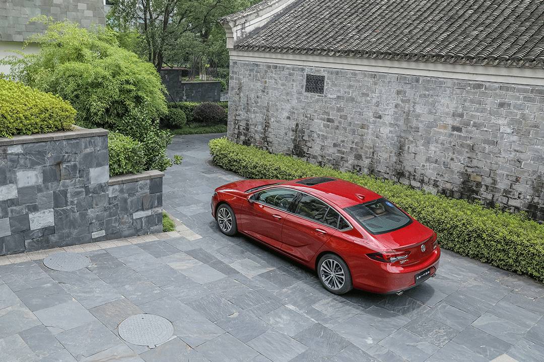 中型车“赛场”谁说了算？17.58万起TA带着9AT就上场了！