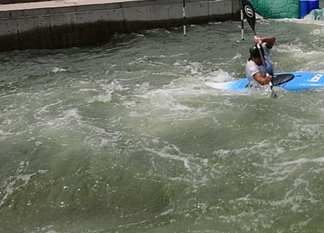 激流勇进全运会皮划艇激流回旋精彩时刻