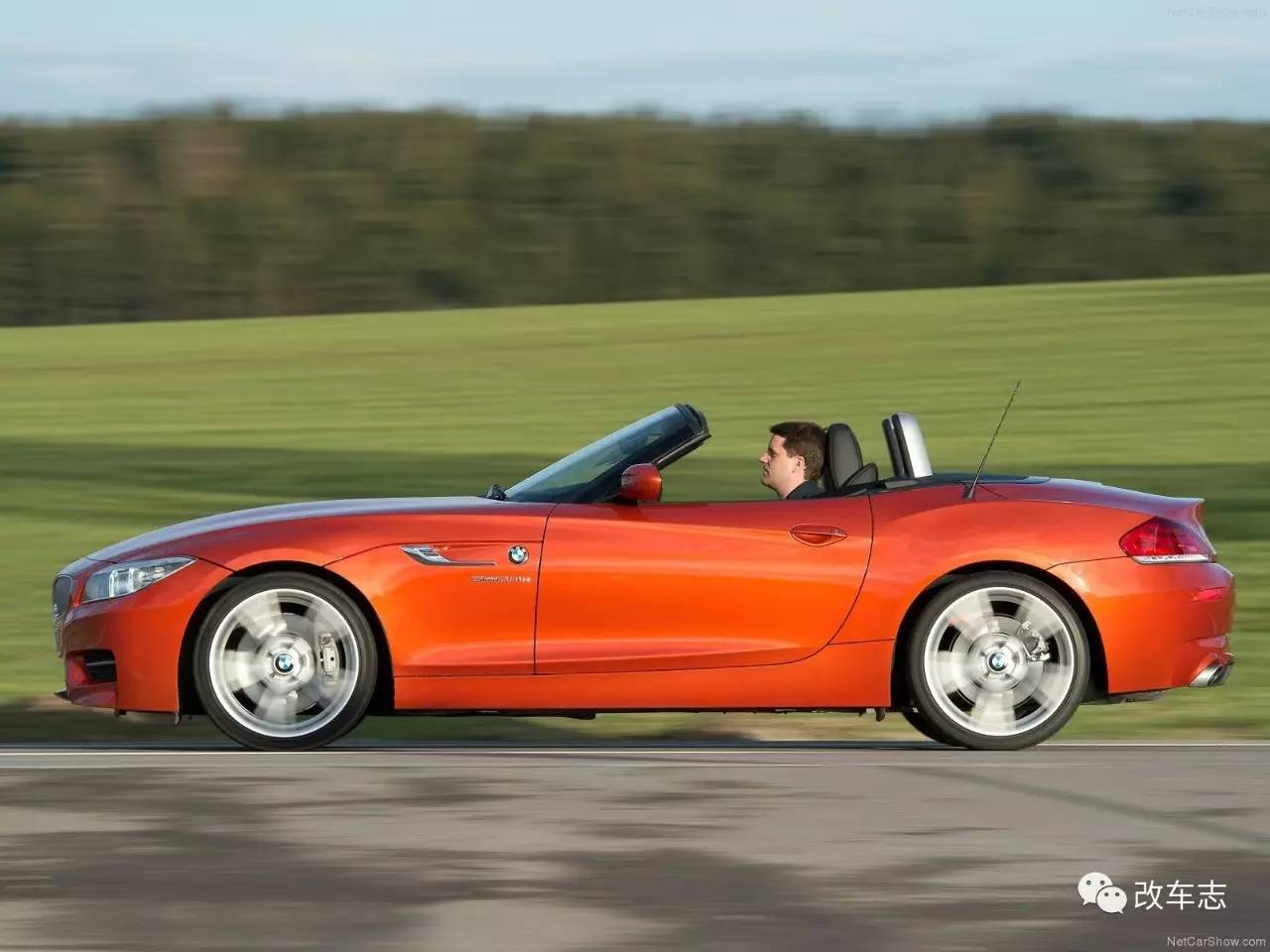 全新宝马Z4和丰田新Supra竟有血缘关系，论拉风撩妹谁更强？