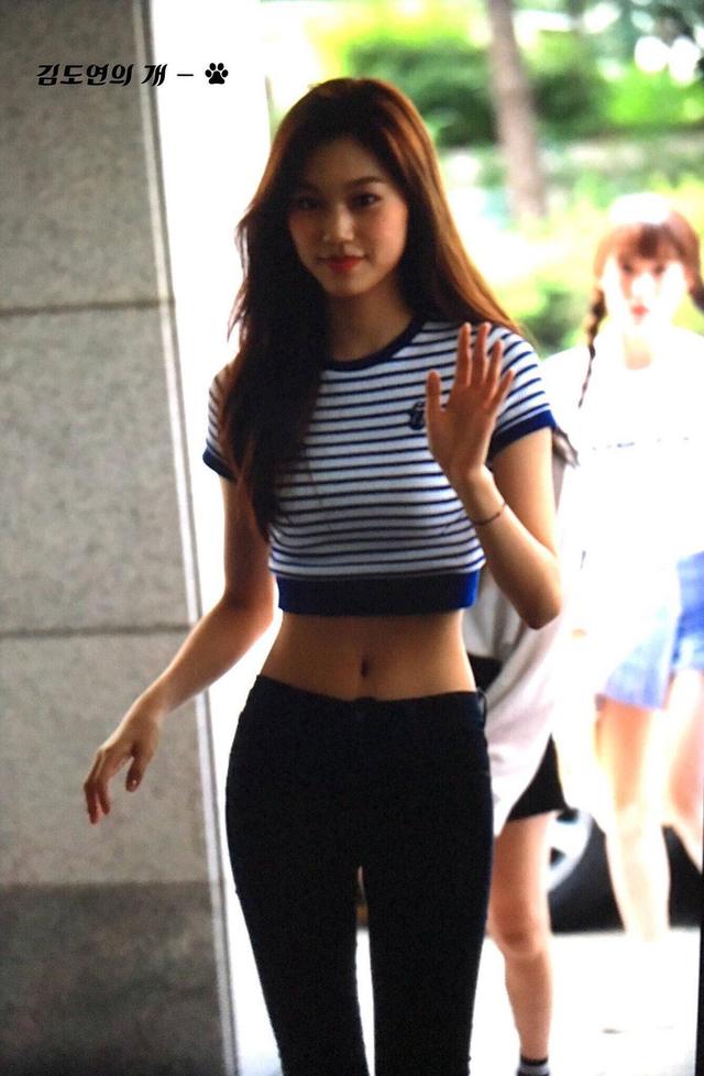 谭维维晒健身照这腰有点粗啊这样吸成马甲线不难受