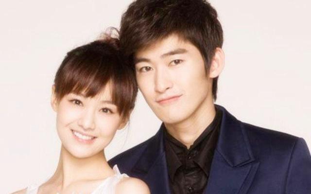 郑爽书中关于恋爱的100件小事,为啥没一件与张