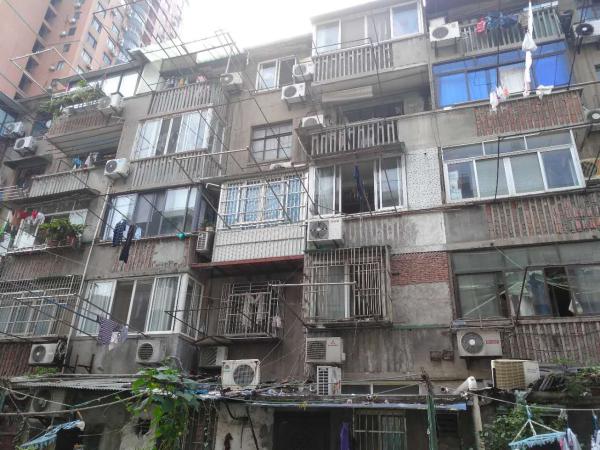 城市漫步·追溯|鞍山新村,从单位统筹到学区房