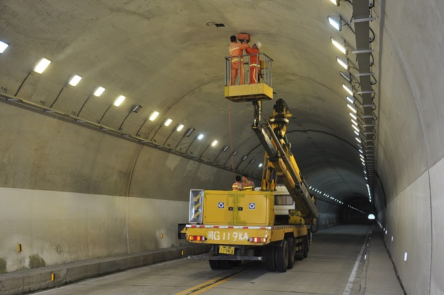 福建省道205线闽江源隧道开展年度检测