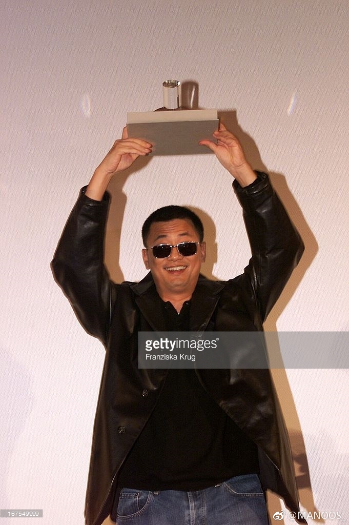 每日轻松一刻8月22日 妹纸大长腿到别人胸部,有多长?