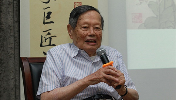 杨振宁95岁生日:30余院士贺寿 欢迎其恢复中国国籍