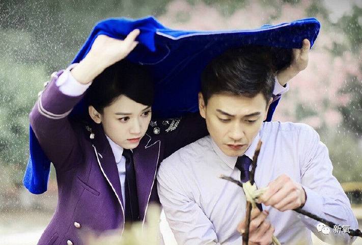 40岁的陈乔恩和这个整了全脸的小鲜肉激吻…居然不违和!