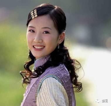 于上海戏剧学院,在进入娱乐圈后,也先后拍了《茉莉花》,《霍元甲》