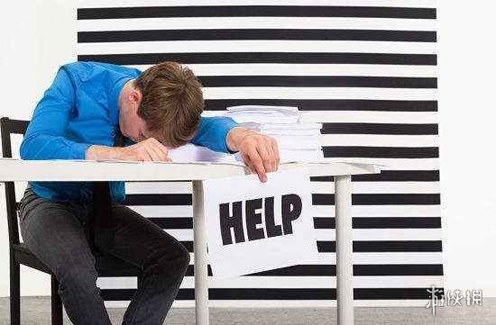 9岁.长时间对着电脑编程,测评,调试,每天一个姿势窝在椅子上.