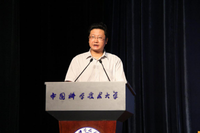 蒋一副书记在讲话中回顾了国防科技大学电子对抗学院与我校多年的合作