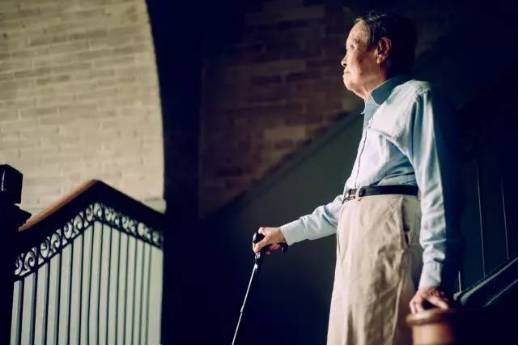 咖齐聚南开为杨振宁祝寿并欢迎恢复中国国籍,