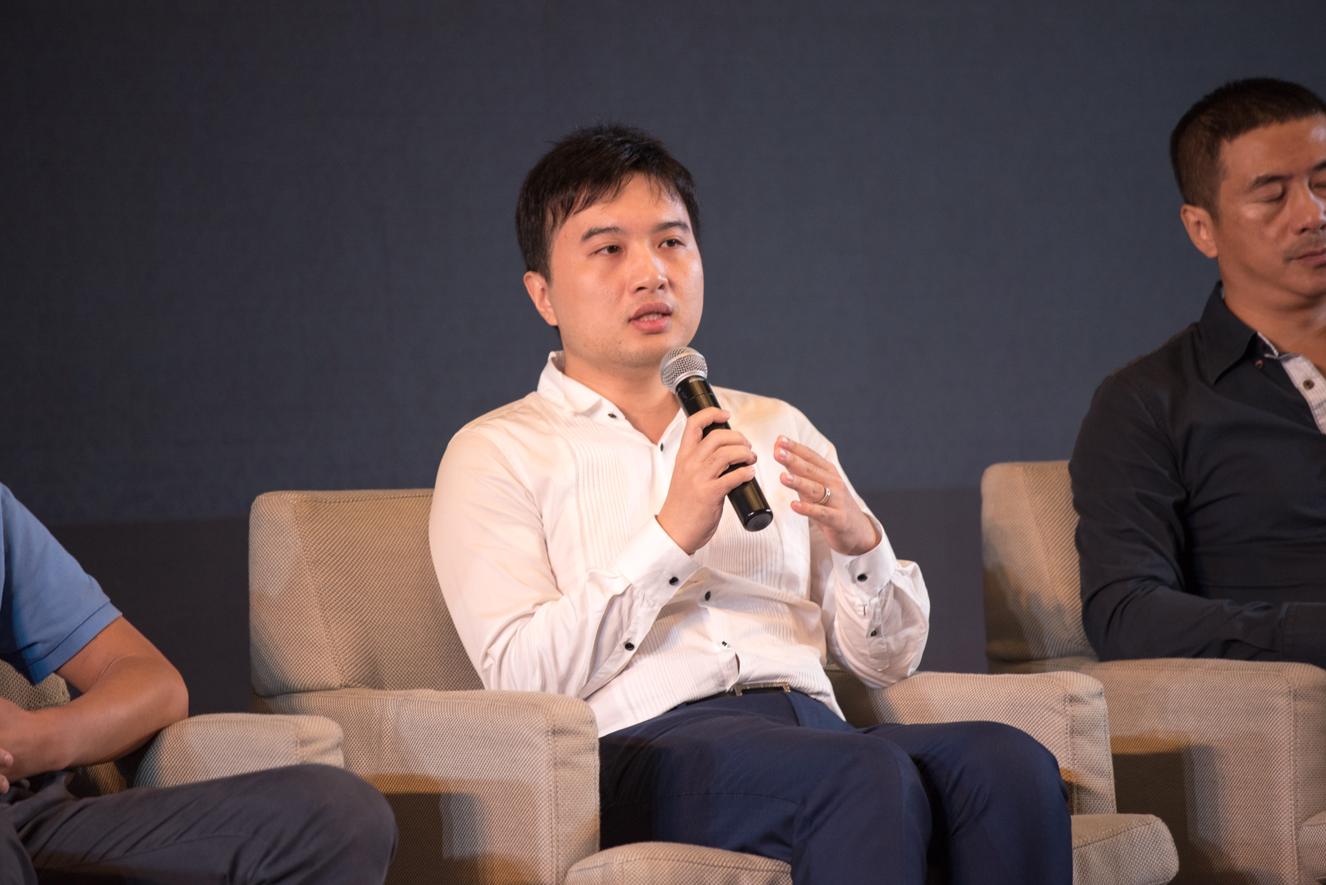 王一平:无论漂亮50还是我们常说的八的股票或者二