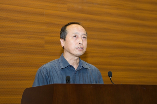 东南大学校长张广军,党委副书记郑家茂分别作了报告,总结学校党政上