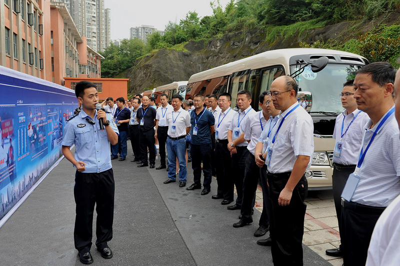 闵建同志出席全省社区戒毒社区康复示范创建工作观摩会