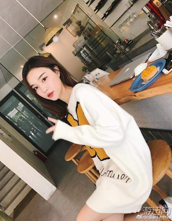 王思聪前女友雪梨晒孕照!四肢纤细,自称"肉肉脸"