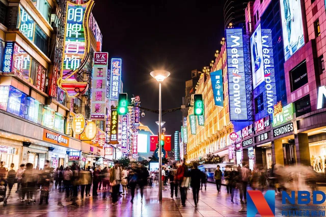 面对电商冲击购物中心怎么越开越多