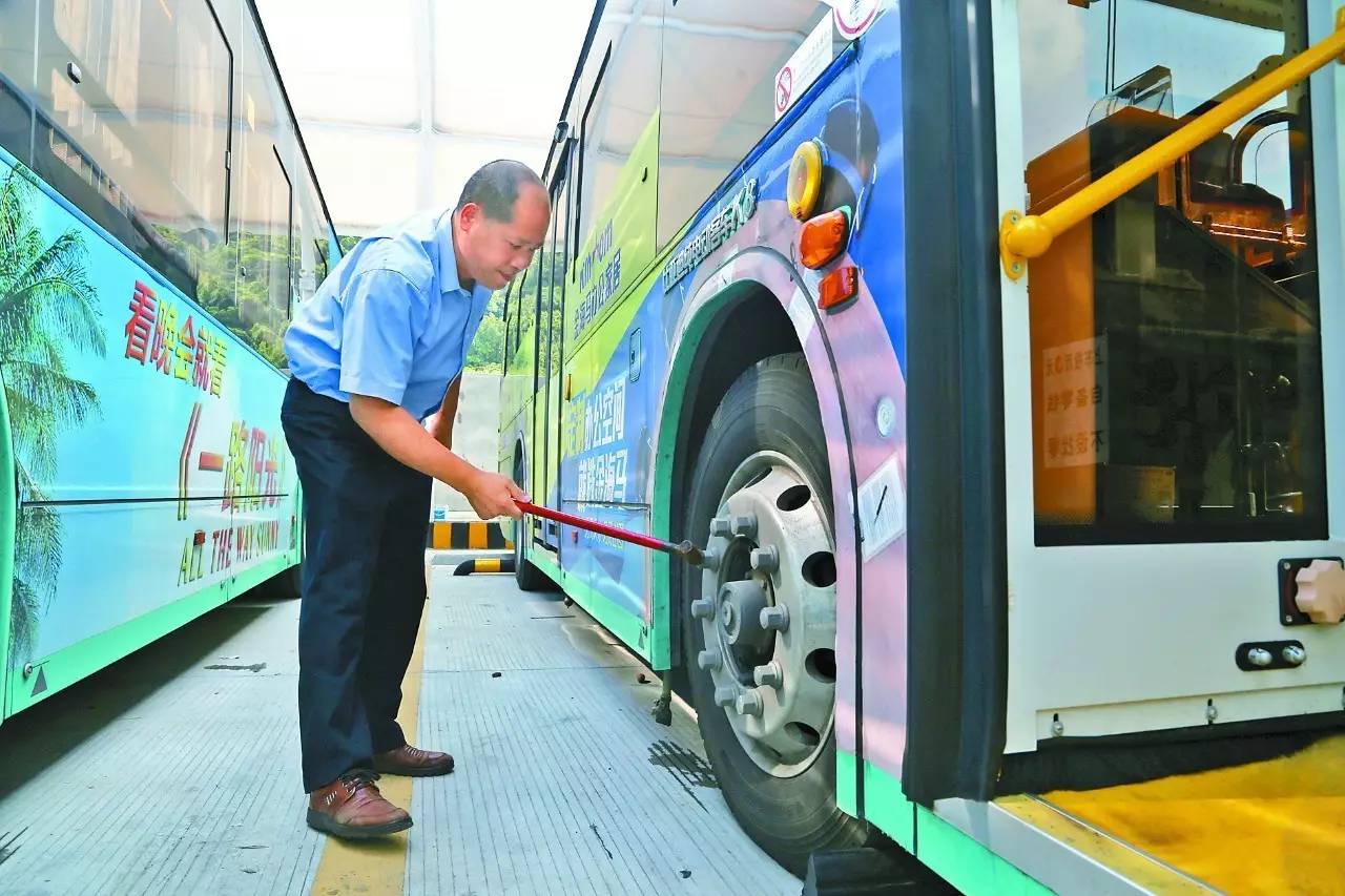来临前的"最后一脚油门"| 深圳将成为全国首个全电动化公交系统城市