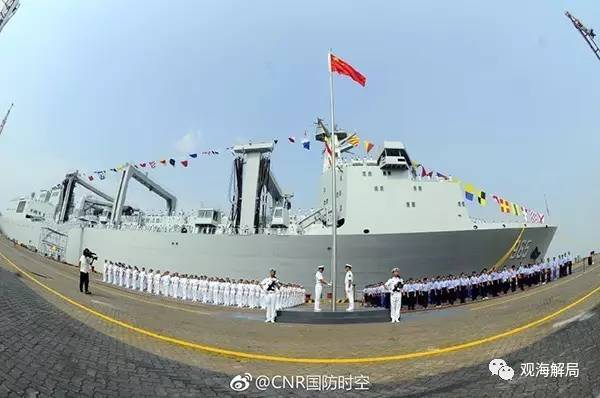 巢湖号综合补给舰