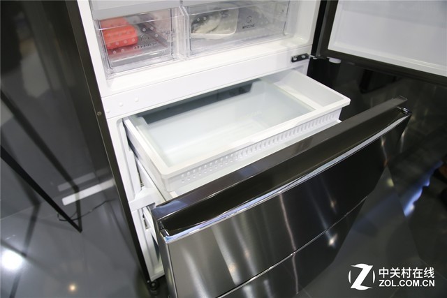 海尔4d新品冰箱冷冻室