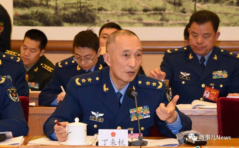 中将丁来杭任空军司令员