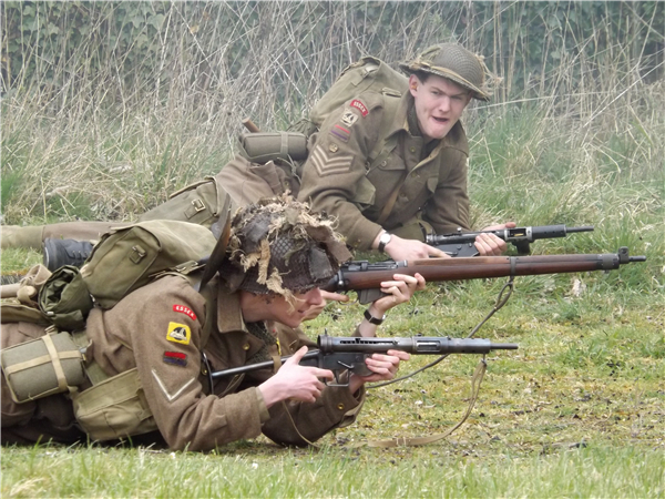 敦刻尔克之后,英国"老炮儿"扛起了枪