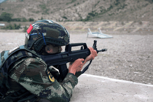 一组动图带你领略特战队员的"百步穿杨"_手机新浪网