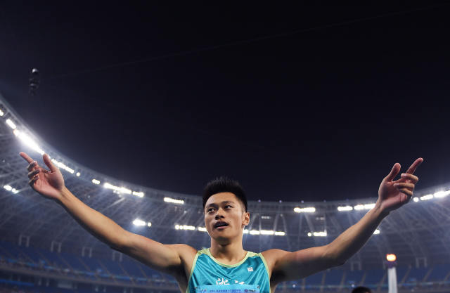 田径谢震业获男子200米冠军