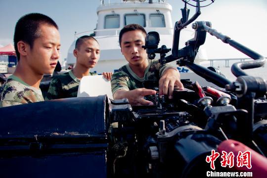 老兵退伍季浙江海警老兵最舍不得战友是铁家伙