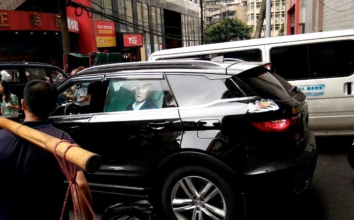 段子成真重庆街头现达康书记车贴