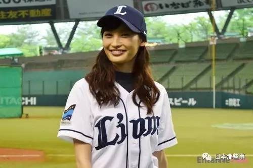 山田优特林德尔玲奈吉高由里子樱庭奈奈美波瑠那时候的波瑠还是长发