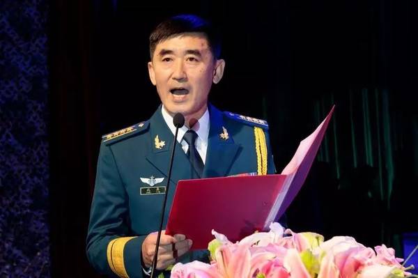 教师节 | 育鹰礼赞——空军航空大学庆祝第33个教师节表彰大会