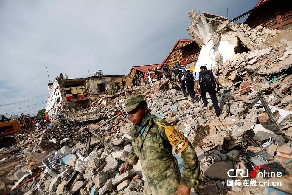 墨西哥8.4级地震瞬间:楼晃的像不倒翁