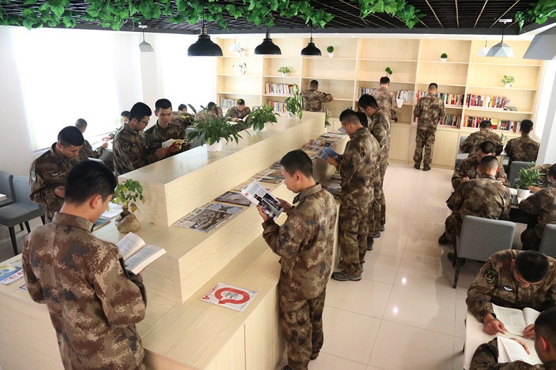 告诉你部队院校长啥样?