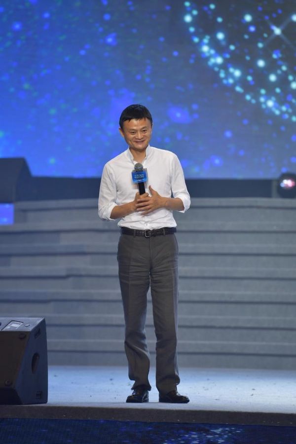 马云在b2b事业群年会:帮助中小企业就是最大的行善
