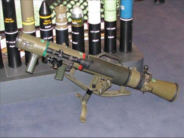 点击图片进入下一页图为"卡尔·古斯塔夫"m3型火箭筒