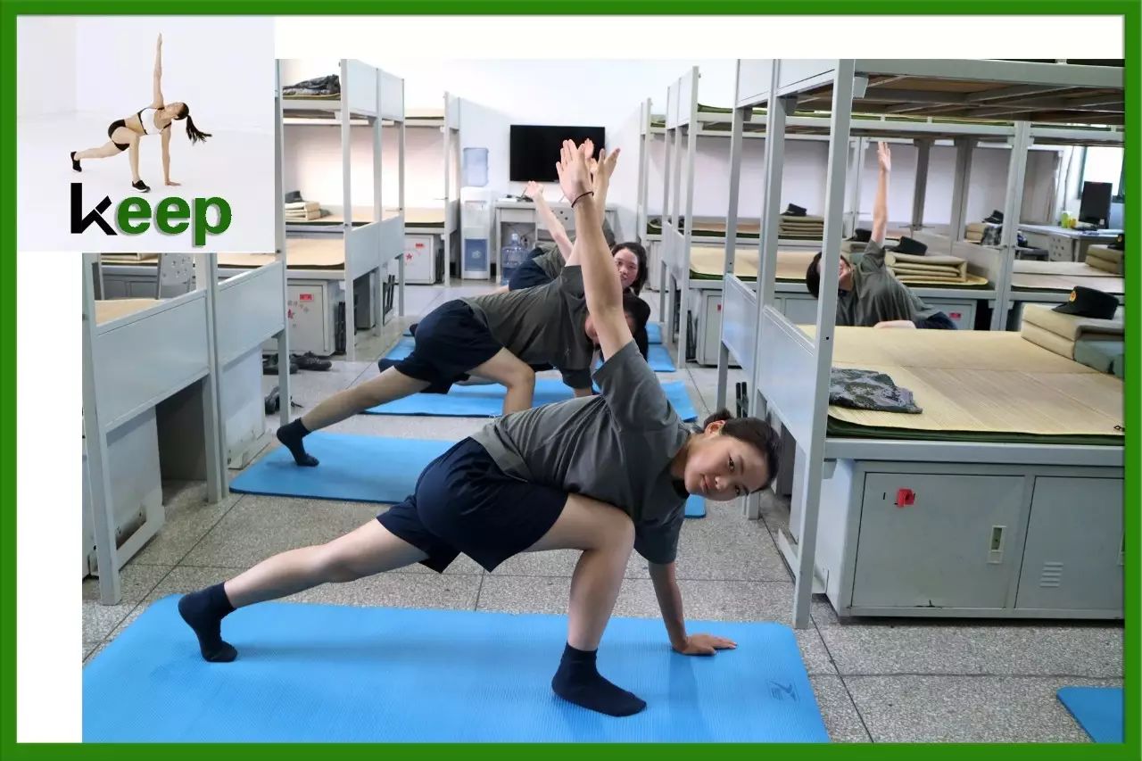 瞧瞧话务女兵们是如何玩转keep的|腹肌|腹直肌|俯卧撑_新浪新闻