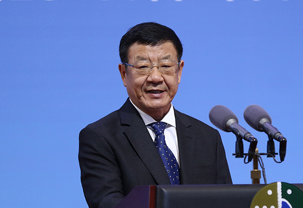 国家林业局局长张建龙获全球荒漠化治理杰出贡献奖