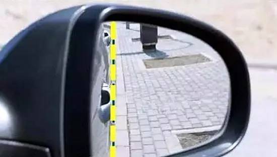 路边停车如何才能不剐蹭轮胎，学会这几点就够了！