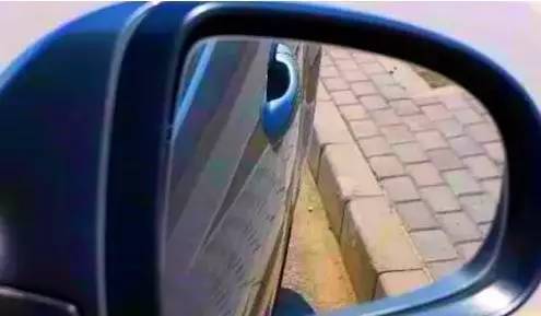 路边停车如何才能不剐蹭轮胎，学会这几点就够了！