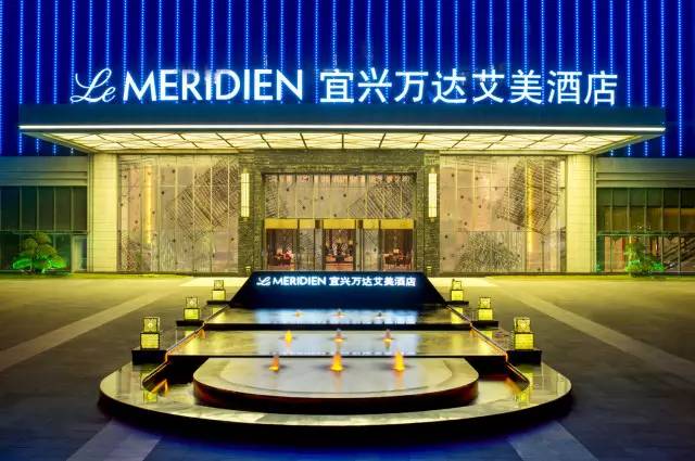 正对东氿湖,背靠万达商圈,这家小资控必打卡的宜兴艾美酒店,国庆还有