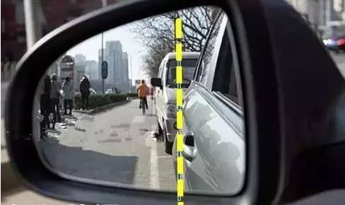 路边停车如何才能不剐蹭轮胎，学会这几点就够了！