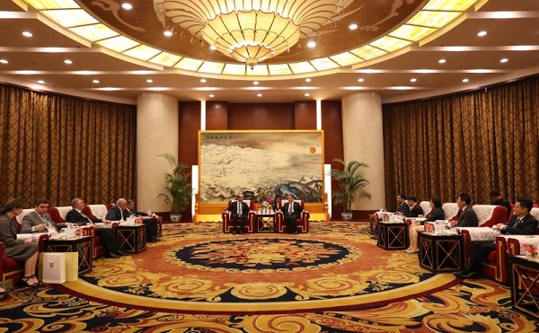 李金早会见格鲁吉亚副总理兼外交部长