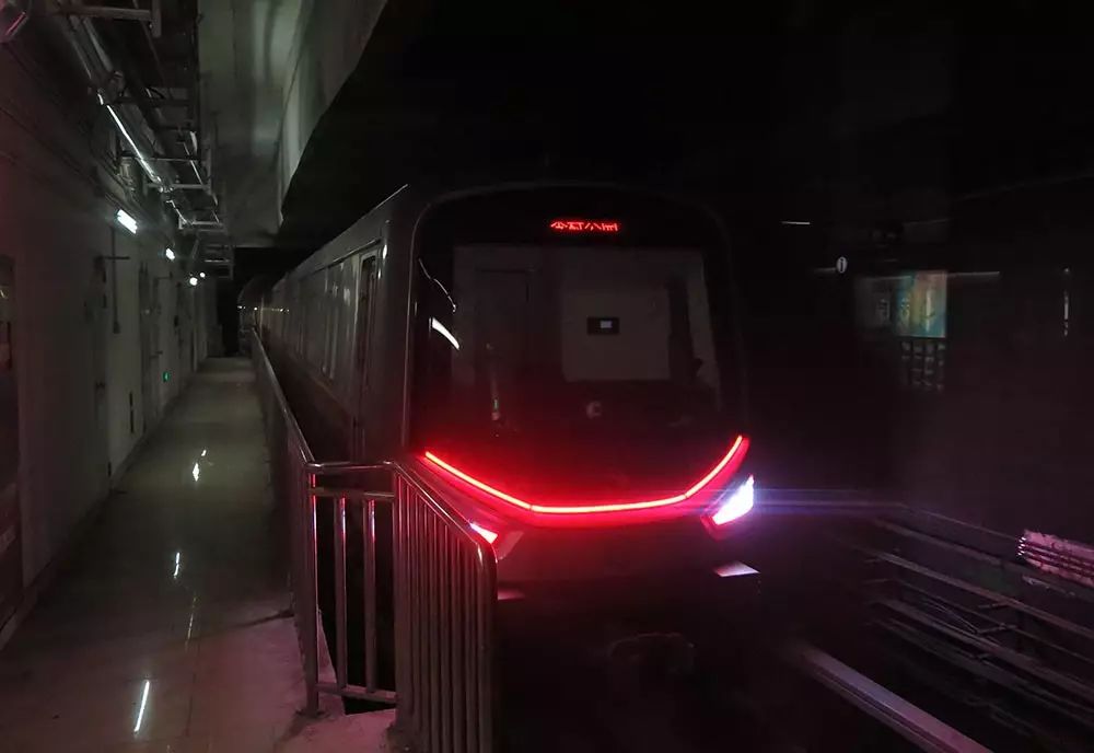 重磅丨青岛地铁2号线载客试运营时间近了!车厢内景多图 视频曝光