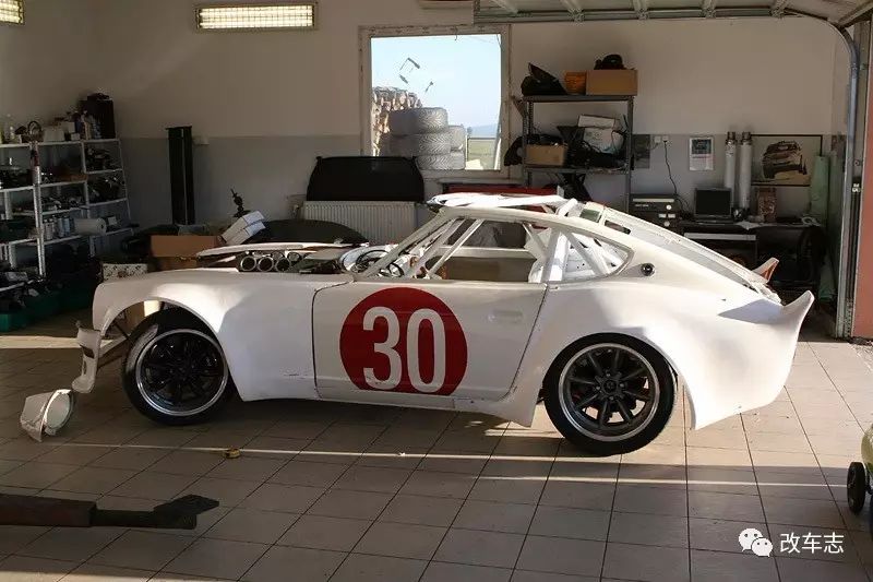 车友从垃圾堆里捡回来的漂移车，竟然是辆70年代的街头