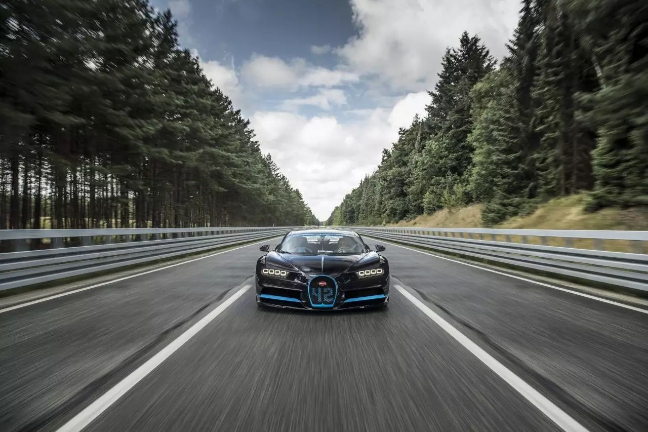 6的f1发动机 布加迪chiron的16缸依然生吃你