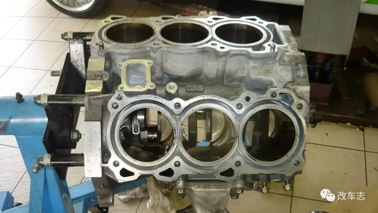 车友从垃圾堆里捡回来的漂移车，竟然是辆70年代的街头